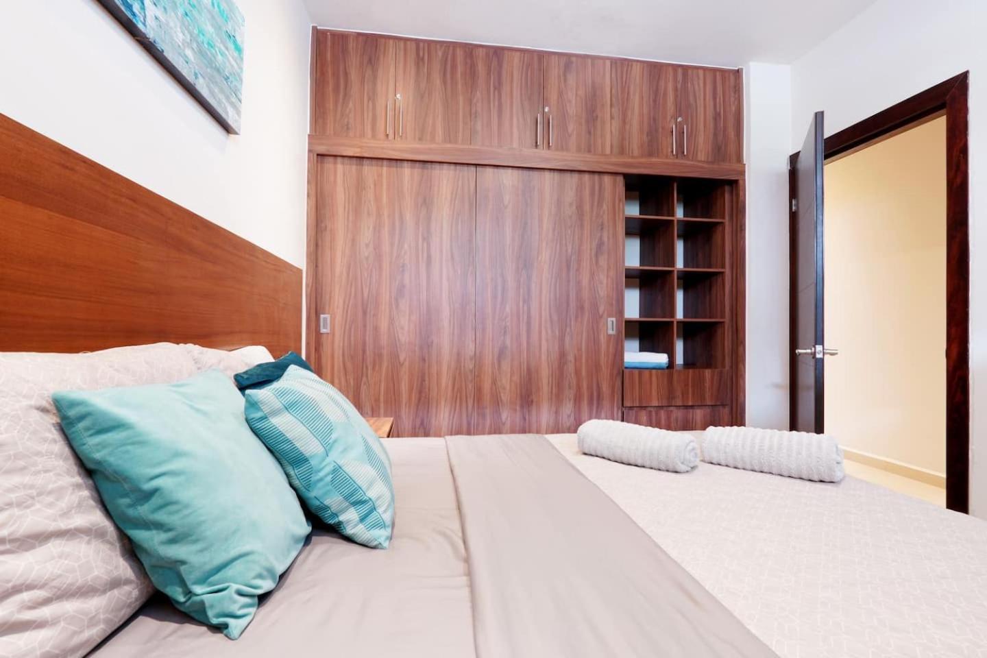 Holiday home Coto8 10min To Beach, Gym, Pool,wifi 200mb