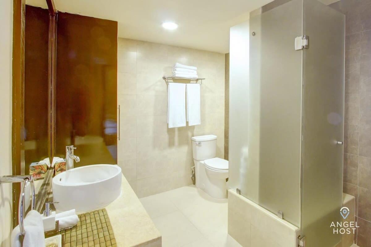 Beachfront Penthouse Oceanview Rooftop And Pool Holiday home Playa del Carmen