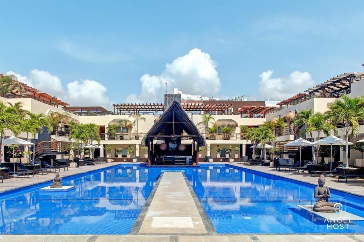 Beachfront Penthouse Oceanview Rooftop And Pool Holiday home