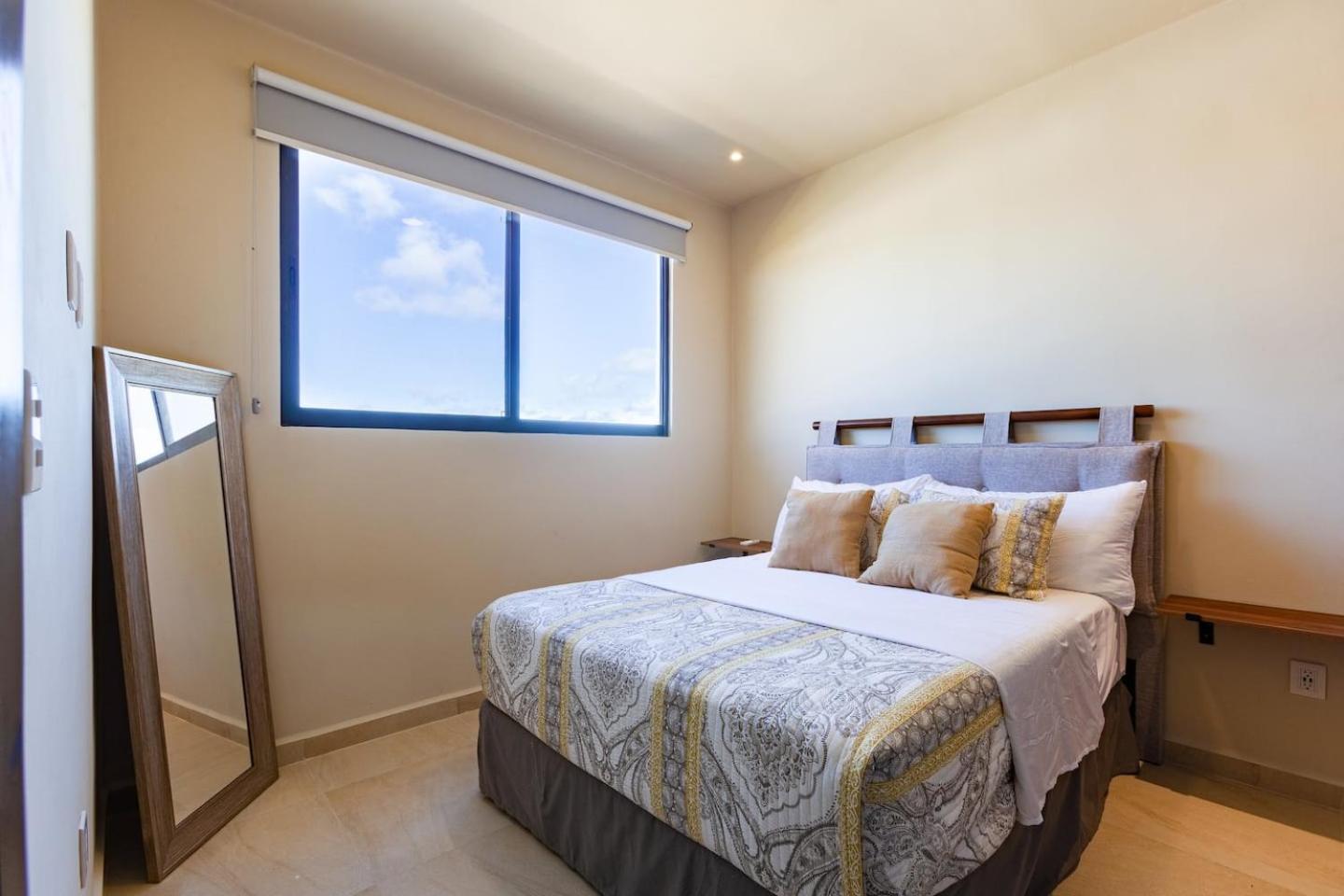 Coto8 Selvanova Gated, Wifi 200bm, King,6pools Playa del Carmen