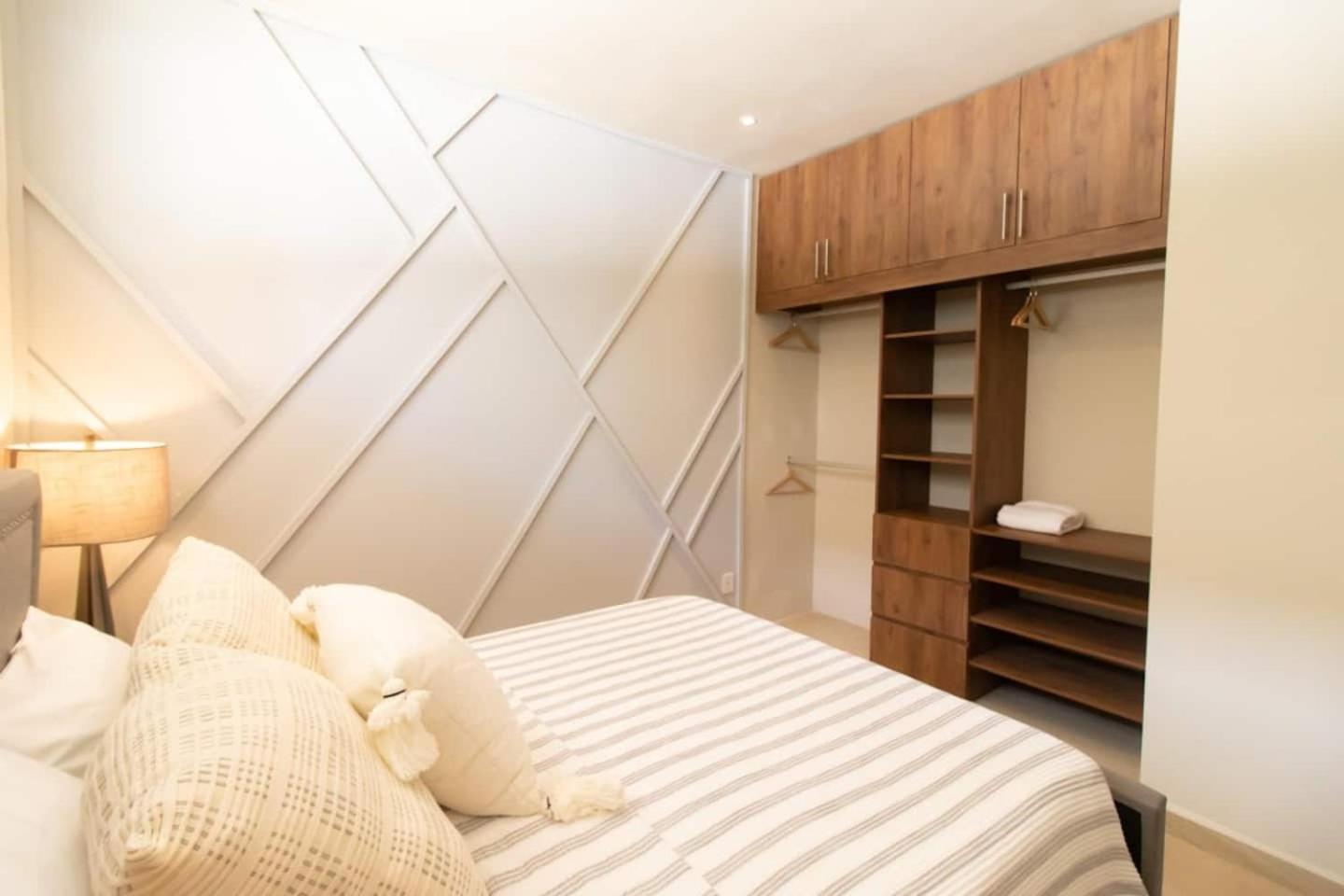 Rayodesol Gated, 10min To Beach,gym,6pools Vakantiehuis *