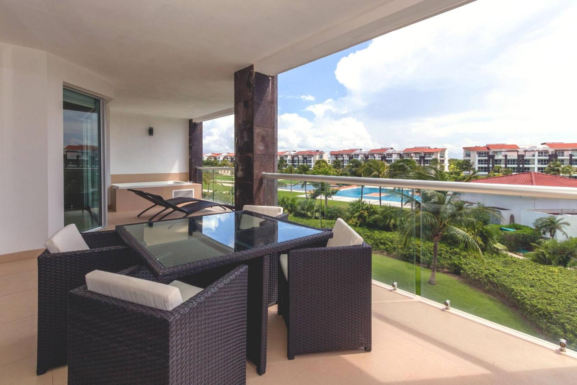 Luxury 3 Bedroom - Beachfront Complex At Mareazul - Buena Vida Playa del Carmen