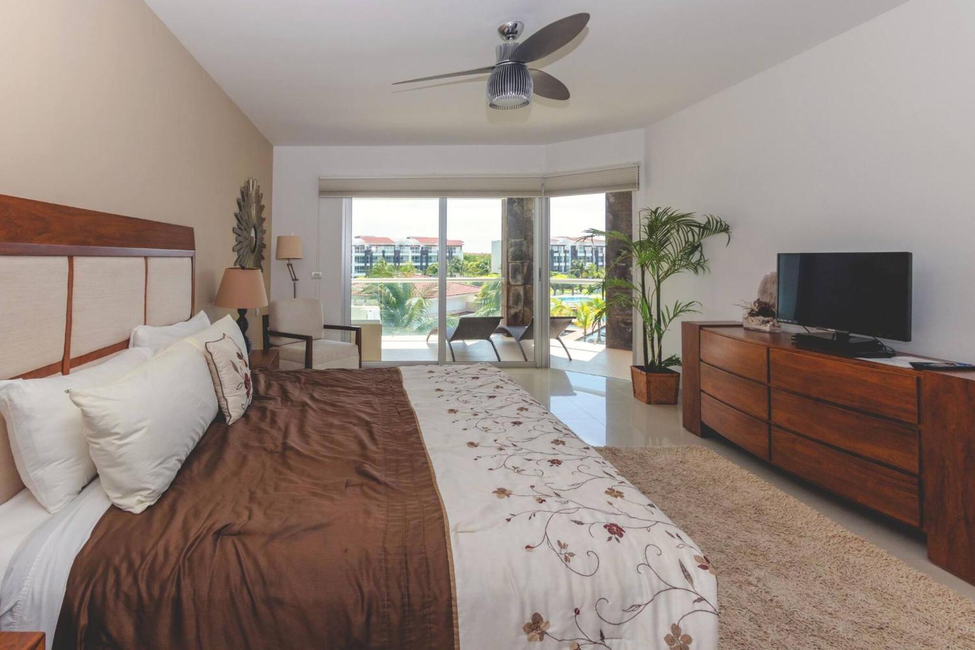 Luxury 3 Bedroom - Beachfront Complex At Mareazul - Buena Vida