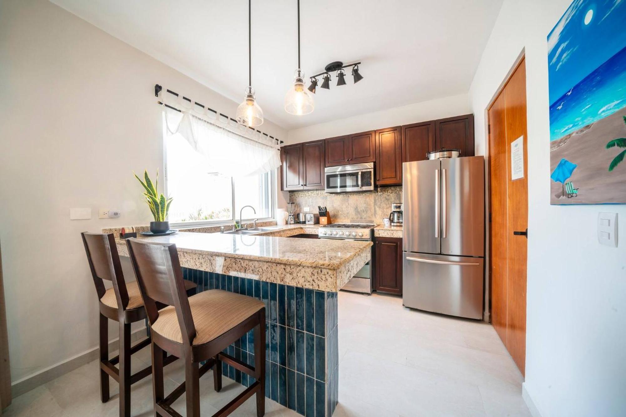 Modern Penthouse With 2 Bedrooms & Pool - Exquisite Bargain Priced - At Margaritas Ii *