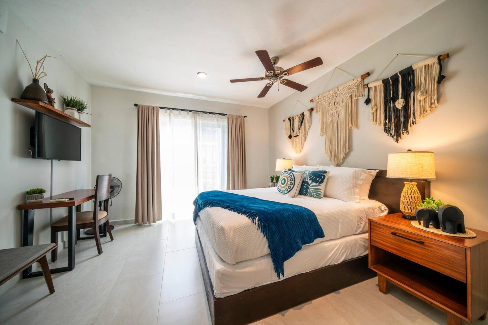 Modern Penthouse With 2 Bedrooms & Pool - Exquisite Bargain Priced - At Margaritas Ii Ferienhaus