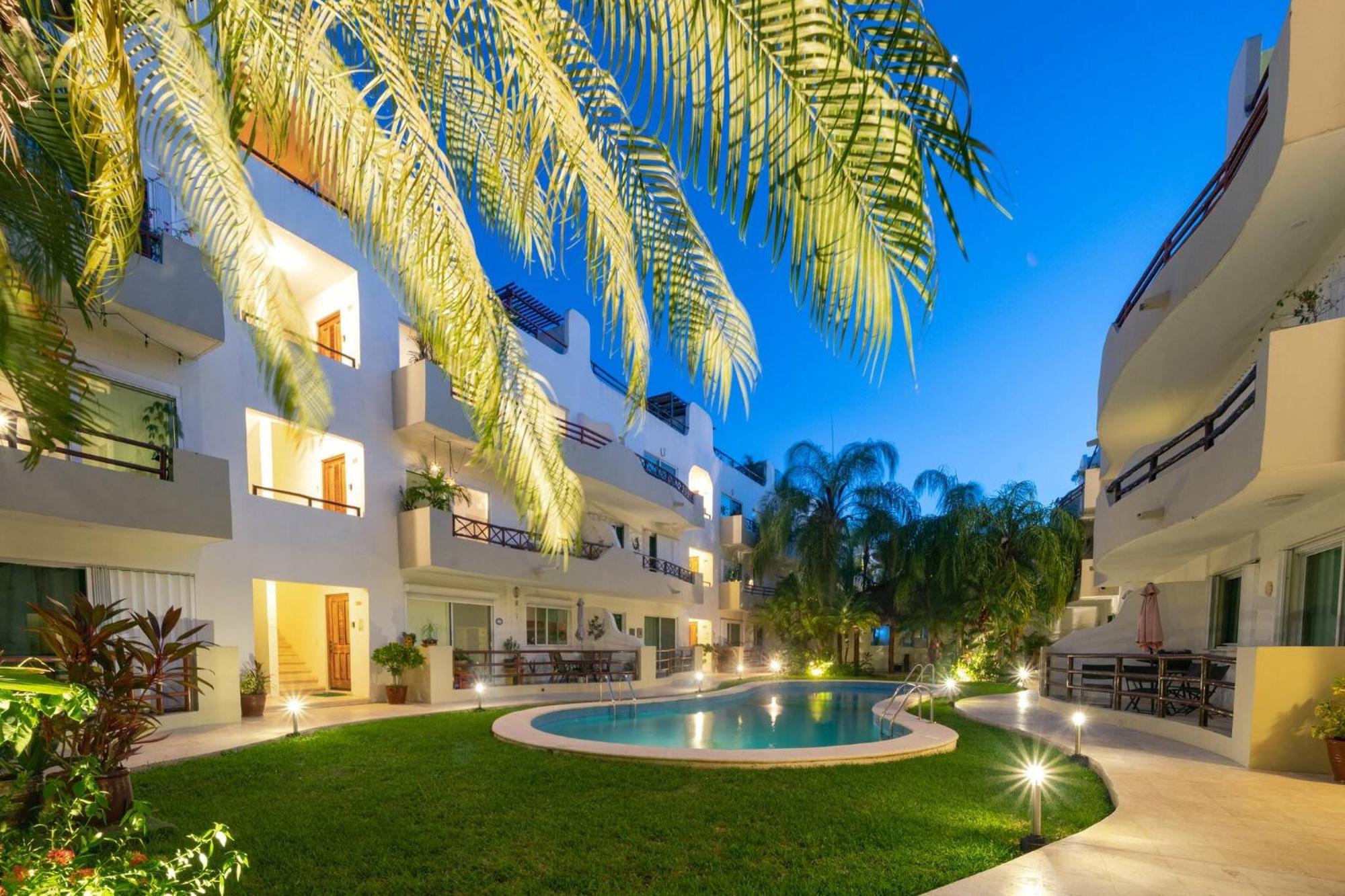Modern Penthouse With 2 Bedrooms & Pool - Exquisite Bargain Priced - At Margaritas Ii *