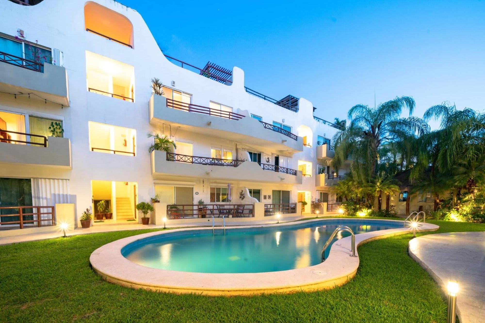 Modern Penthouse With 2 Bedrooms & Pool - Exquisite Bargain Priced - At Margaritas Ii Playa del Carmen
