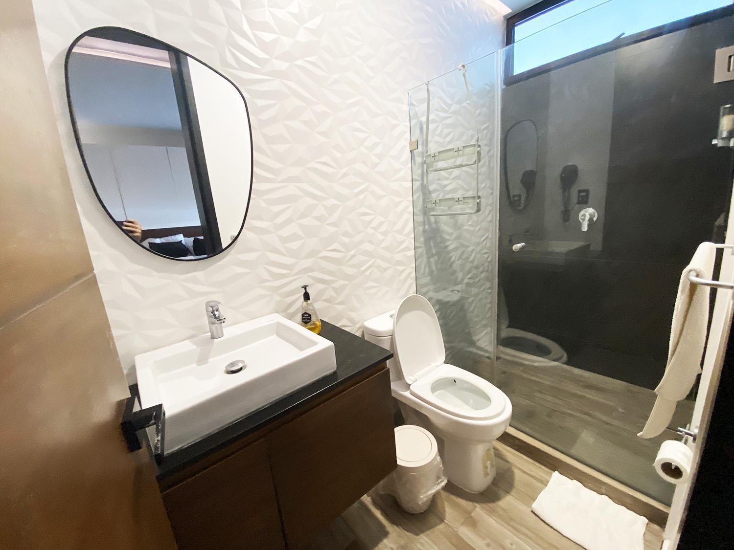 Workspace-reliable Wifi-ac Close To Everything Apartment