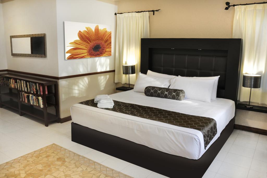 Casa Almendra Golf Club Bed & Breakfast