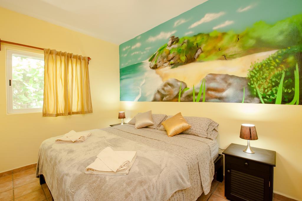 Mango Y Papaya Apartment