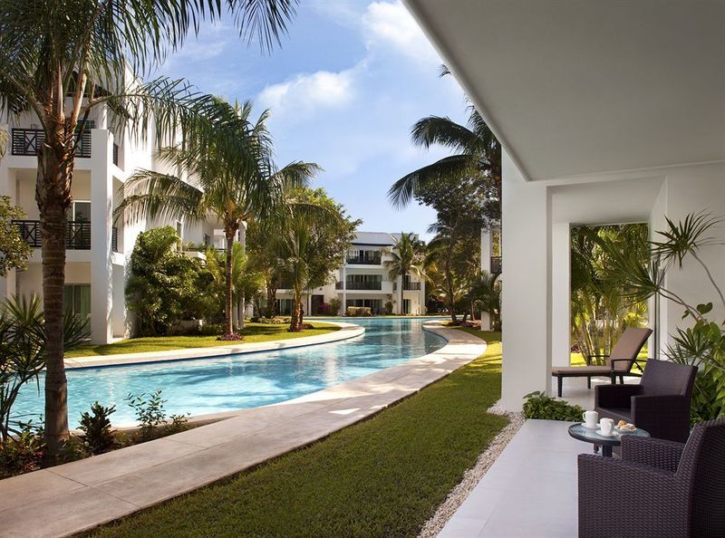 The Five By 5th Avenue Apartment *