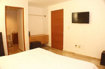 Ocean Plaza Hotel