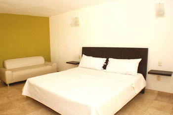 Ocean Plaza Hotel