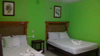 Hotel La Alegria 2*
