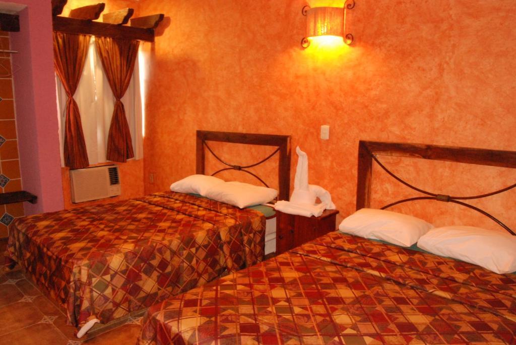 Alux Hotel