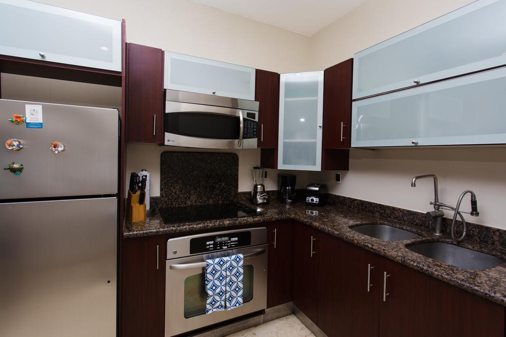 Oceanfront El Faro Surf 302 *