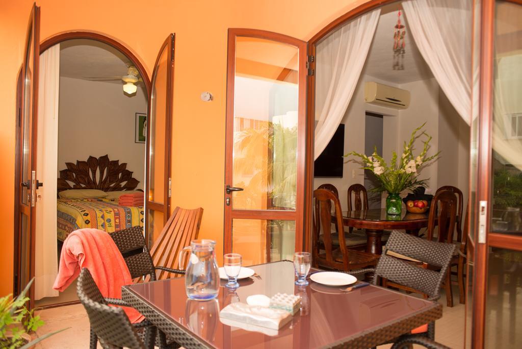 Coccinella 301b Playa del Carmen
