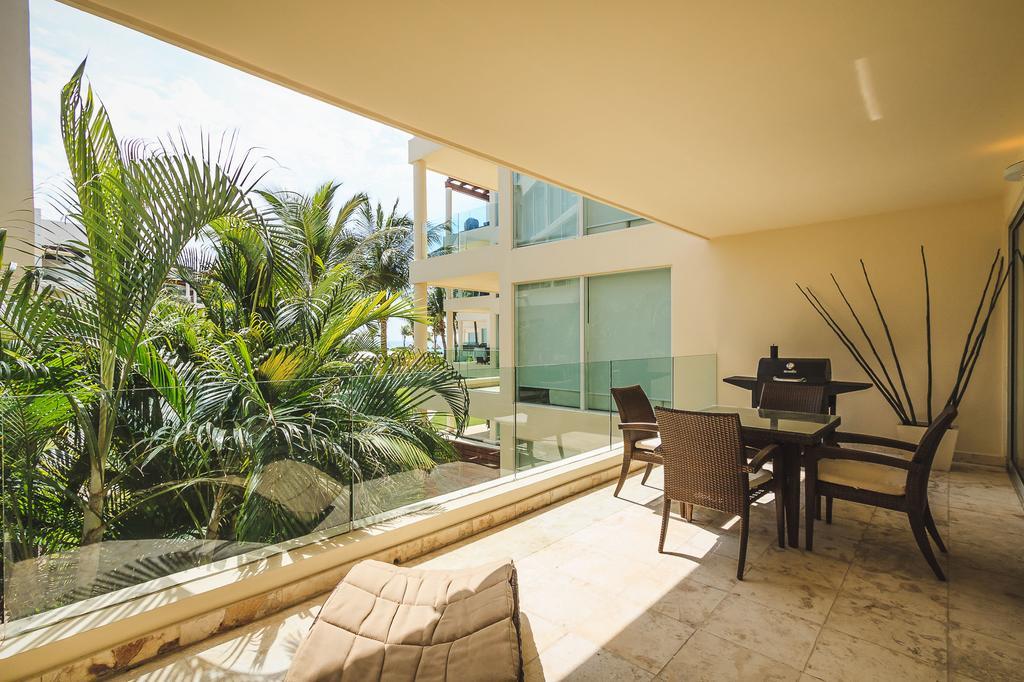 Infinity Pool And Private Club - Luxury Complex The Elements - Gh8 Playa del Carmen