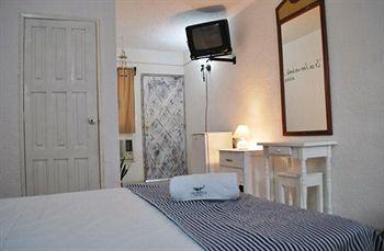 Cocodrilo Hotel