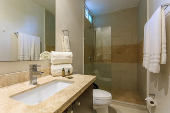 Sabbia 4102- Bedrooms All-In Suite Apartment *