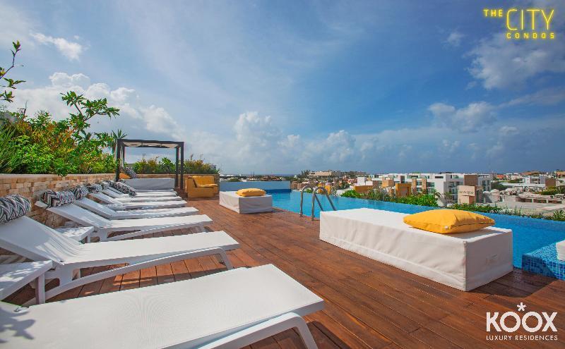 The * Playa del Carmen