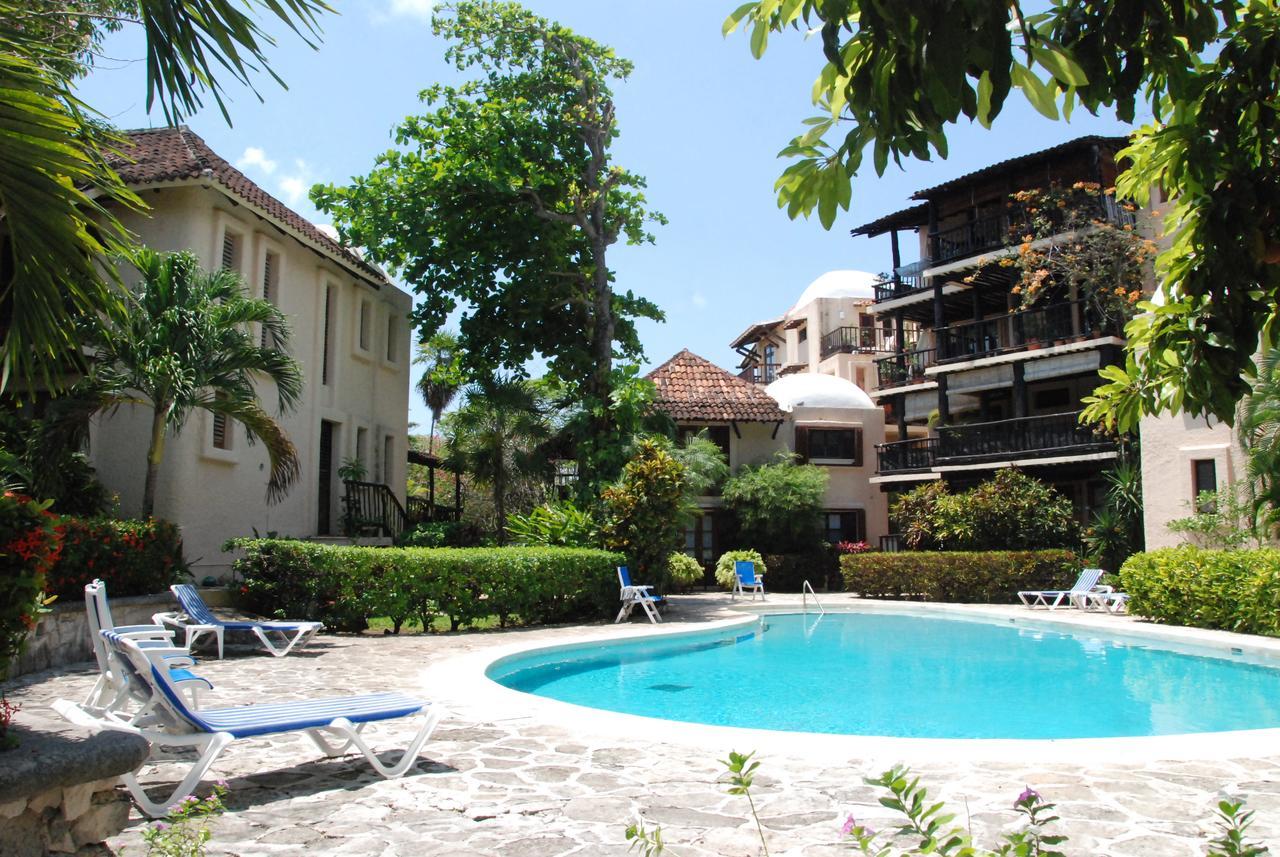 Casita Coba Steps Beach Apartment *
