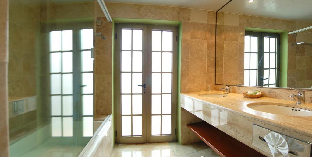Hotel Itzaes 3*