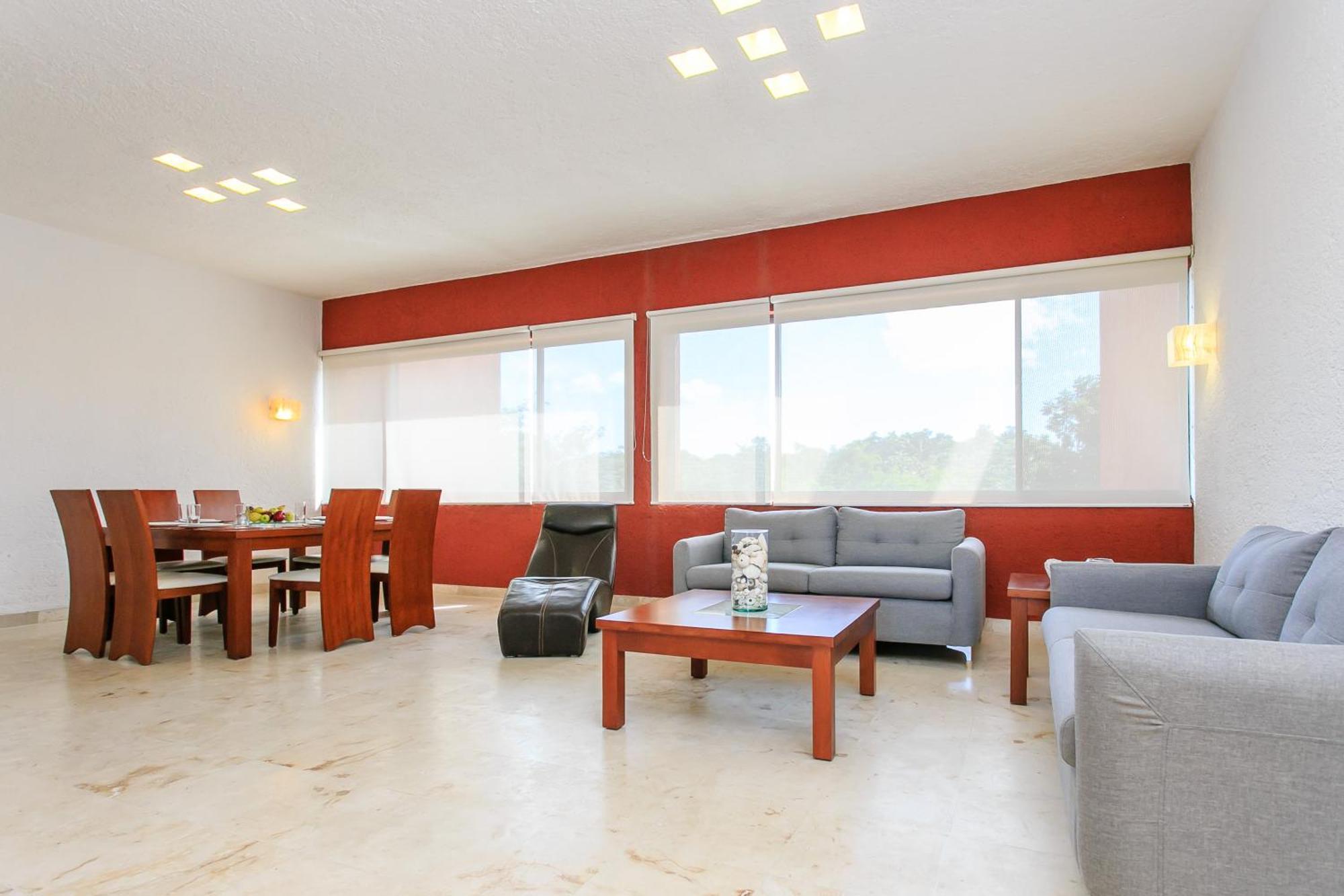 Apartment Private Pool Penthouse, Bikes Pool Onsite! *