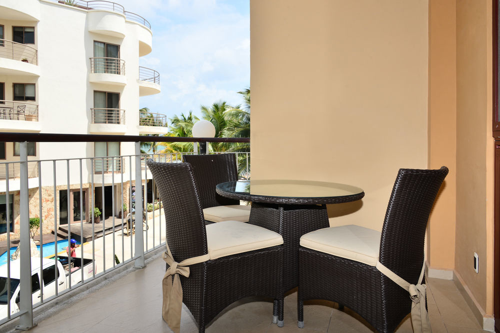 Apartamento El Faro Oceanfront Apartments By Bvr