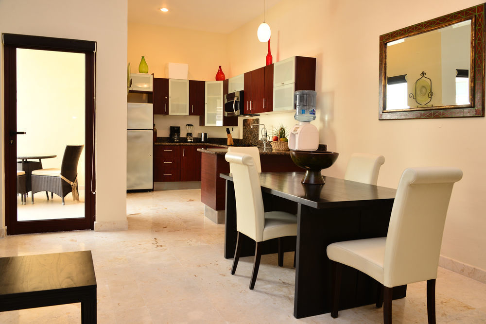 El Faro Oceanfront Apartments By Bvr