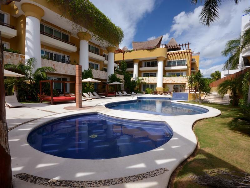 Secret Paradise Apartment *