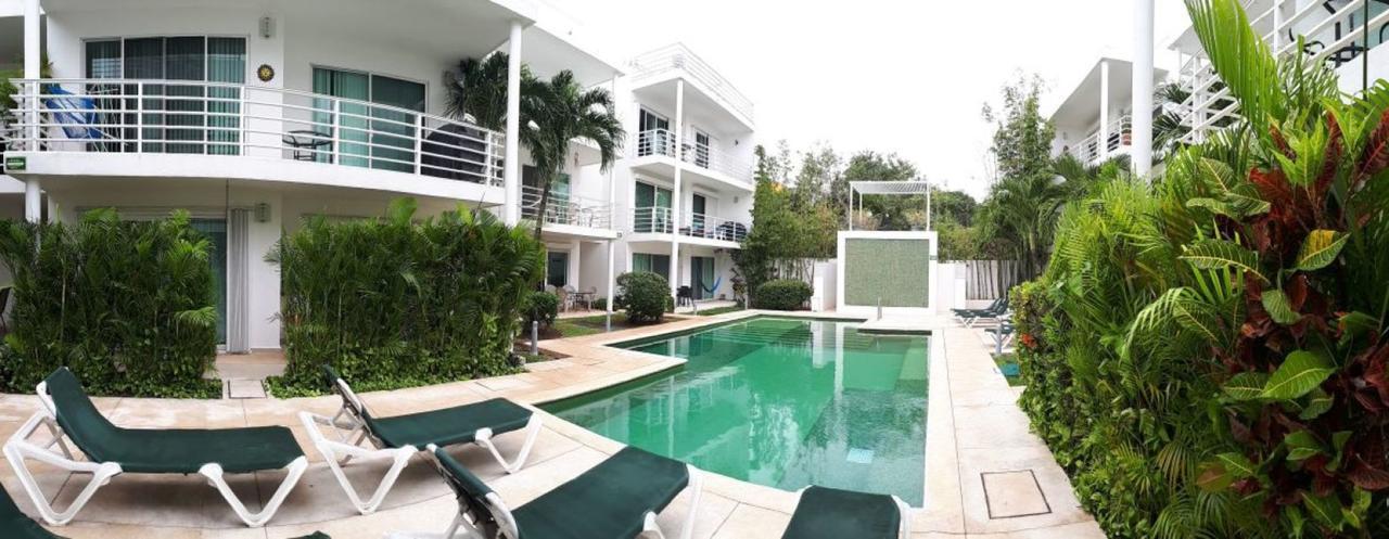 Pelicanos Bed & Breakfast *