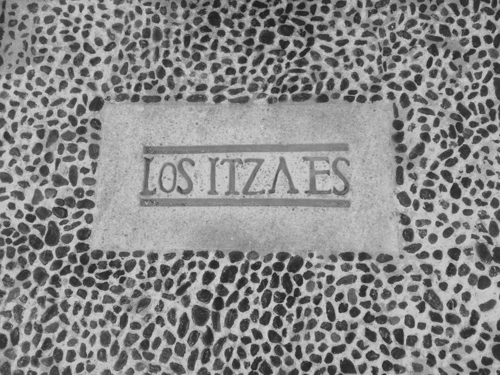 Itzaes Playa del Carmen