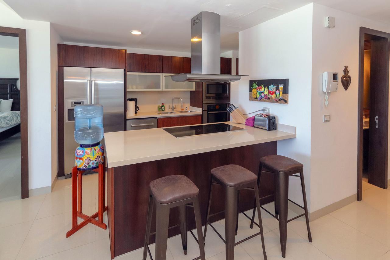 Beachfront With Jacuzzi, 3 Bedroom & Pool - At Mareazul Corazon Holiday home