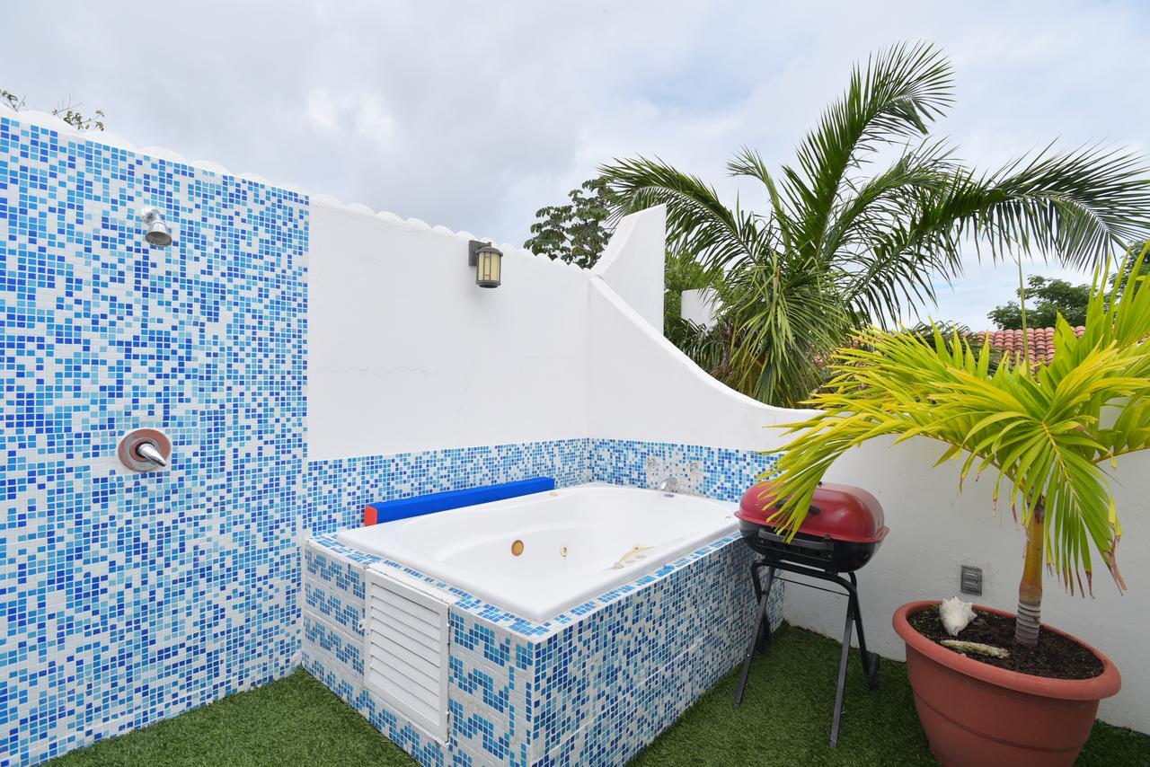 Los Lirios Apartment