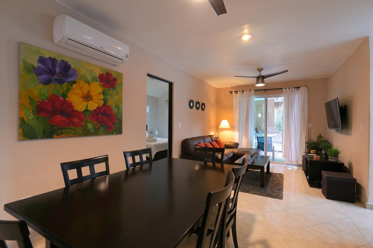 Los Lirios Apartment
