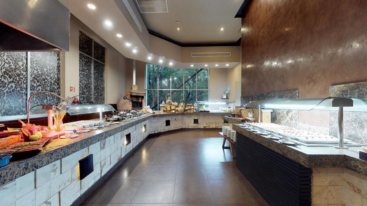 Hotel Residences At The Fives