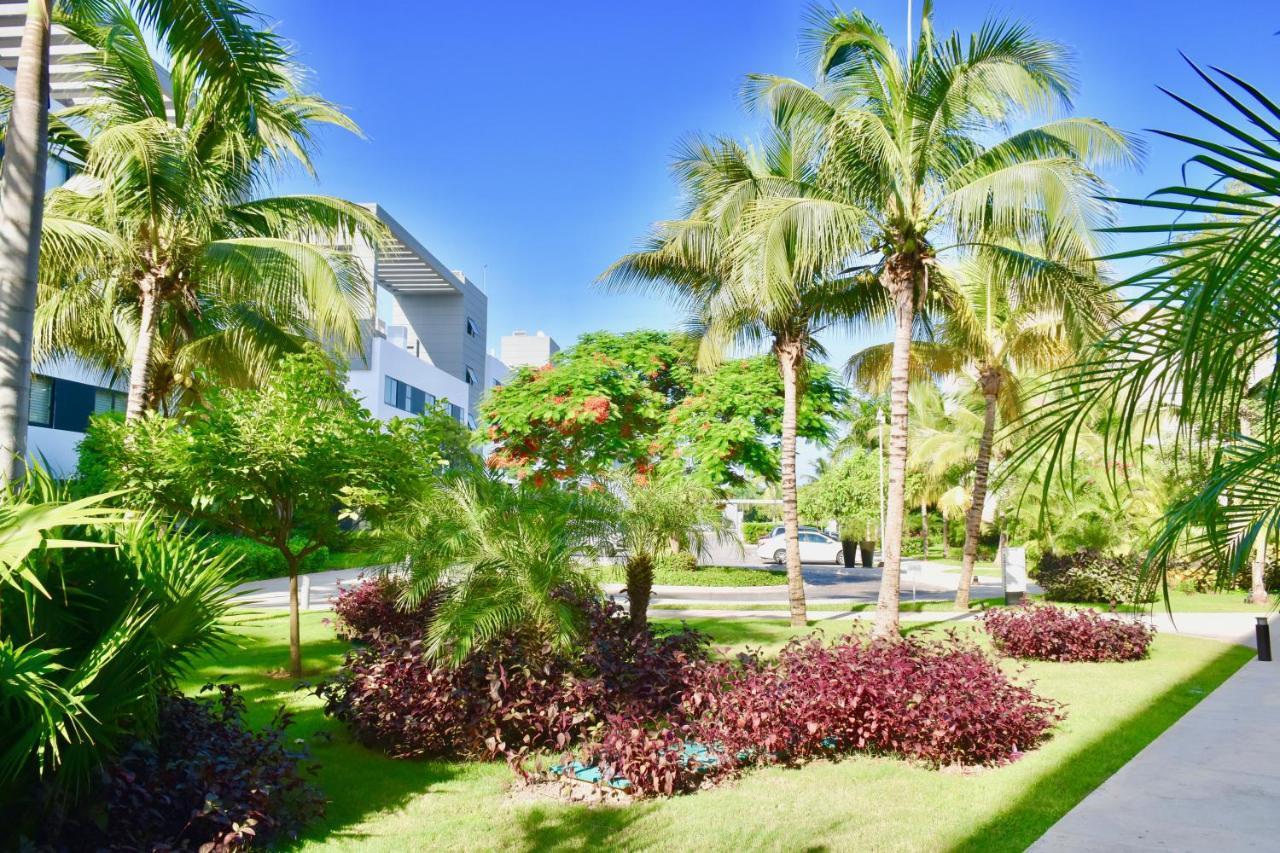Apartment Family Getaway At Nick Price Residences