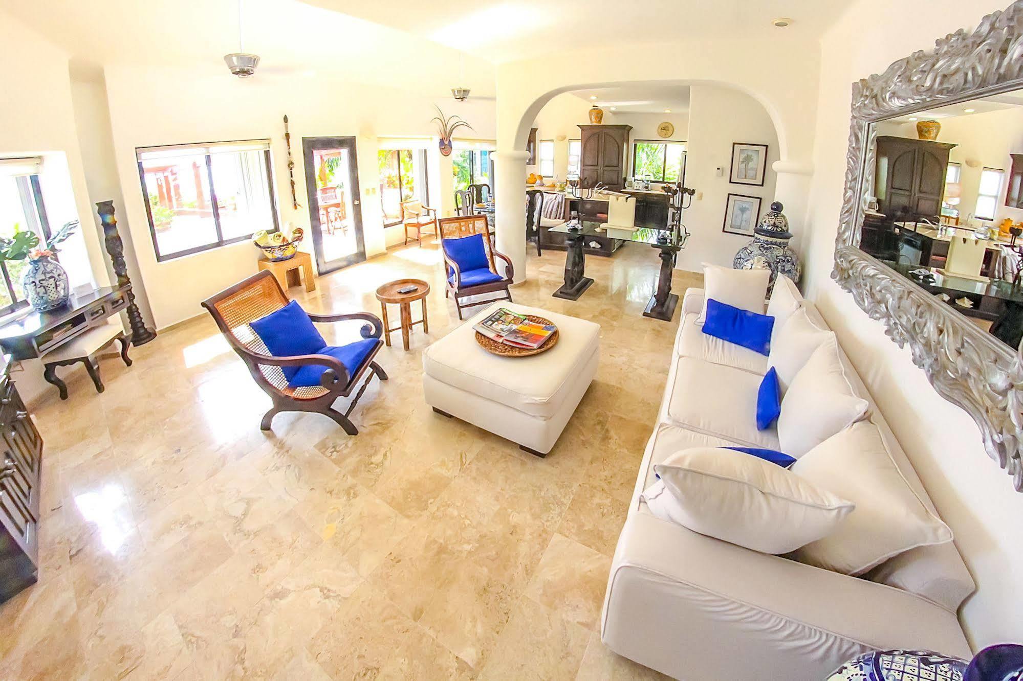 Royal Palms By Bvr *