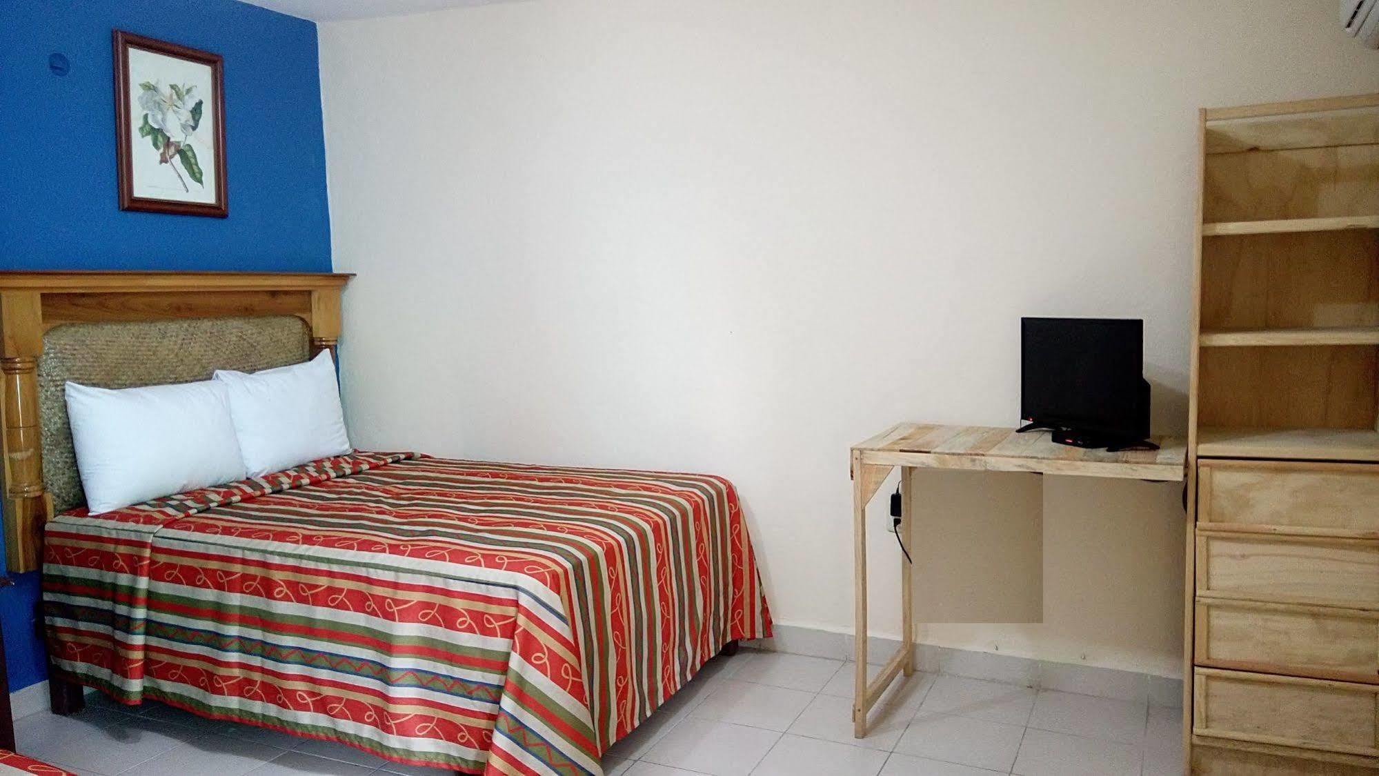 La Alegria Hotel 2*