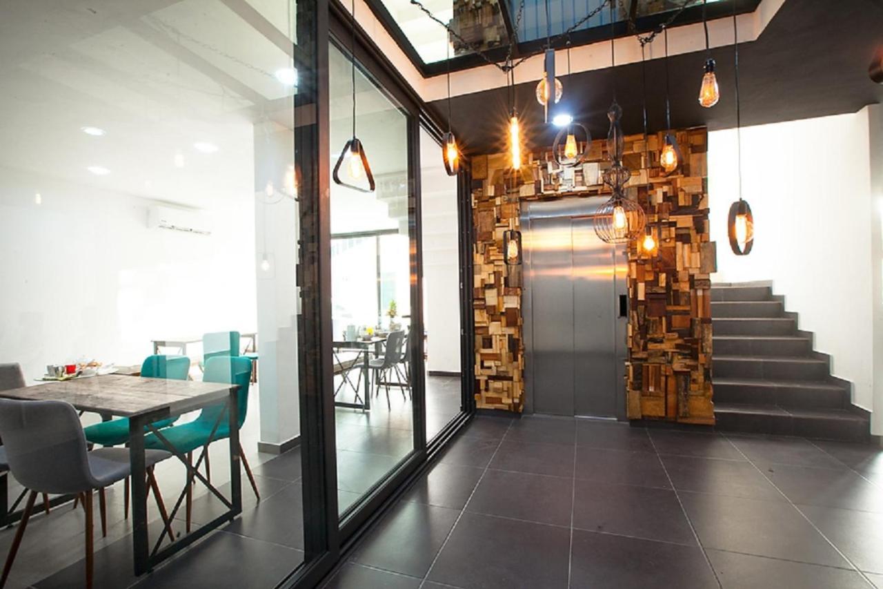 Hotel Mow Midtown & Residences 3*