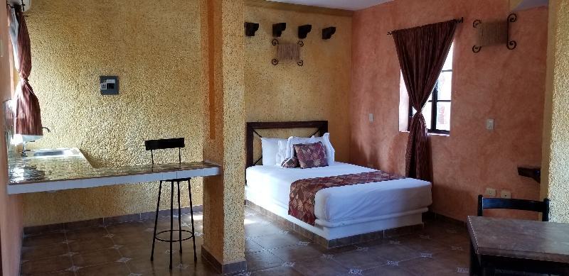 Hotel Alux 2*