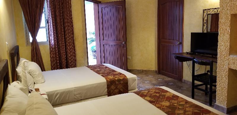 Hotel Alux 2*