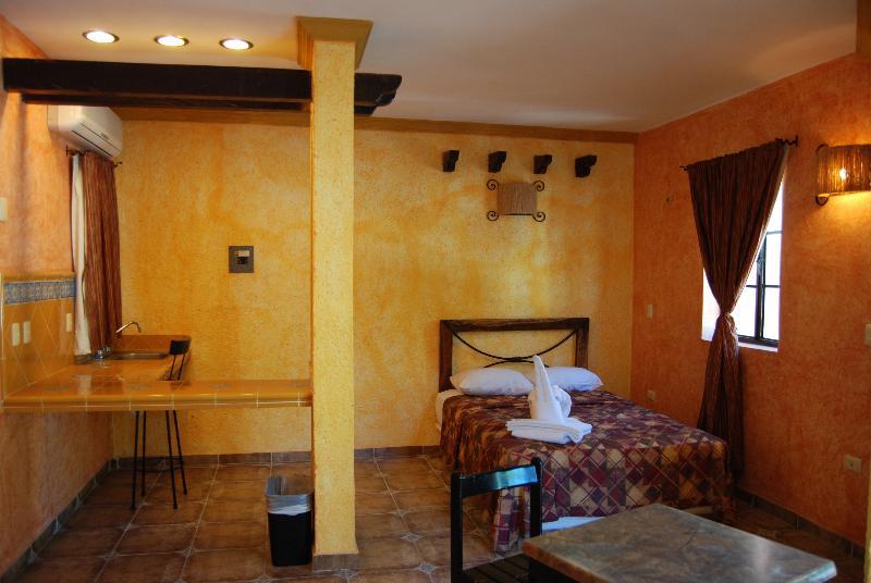 Alux Hotel