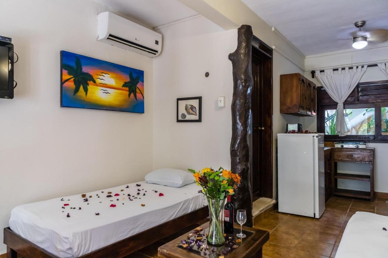 Moonshine Hotel 3*