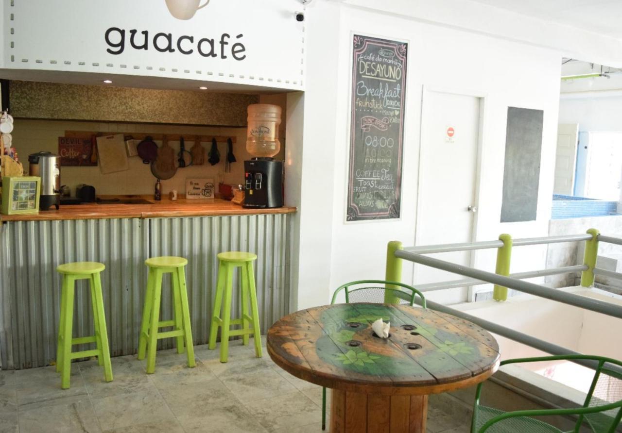 Guacamundo 5th. Ave Hostel *