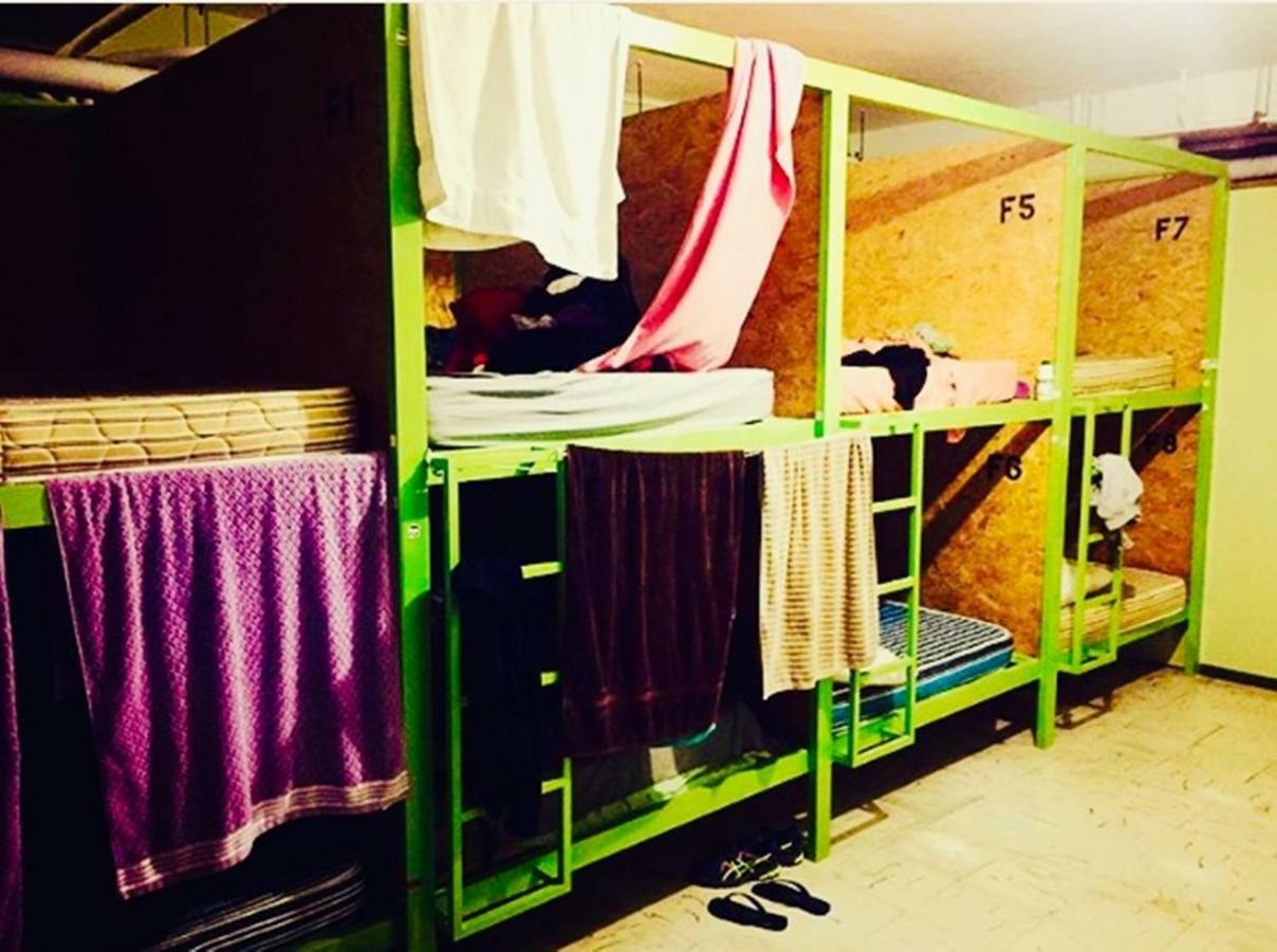 Guacamundo 5th. Ave Hostel *
