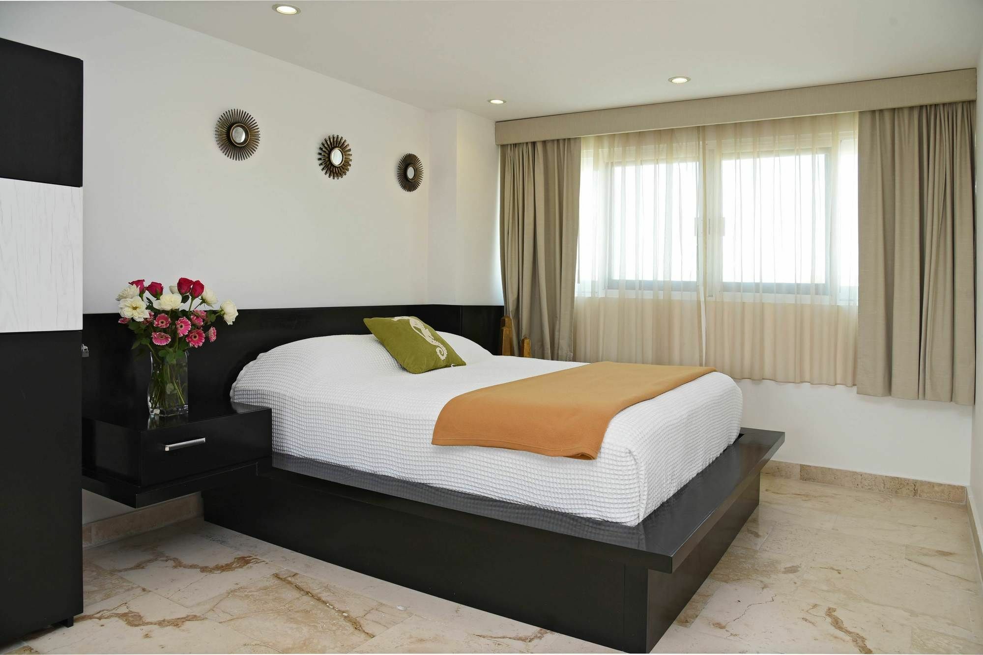 Costa Fina Oceanview Penthouse Apartment *