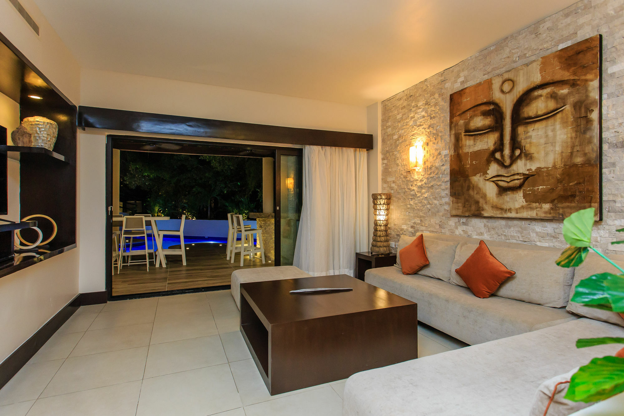 Exclusive Aldea Thai