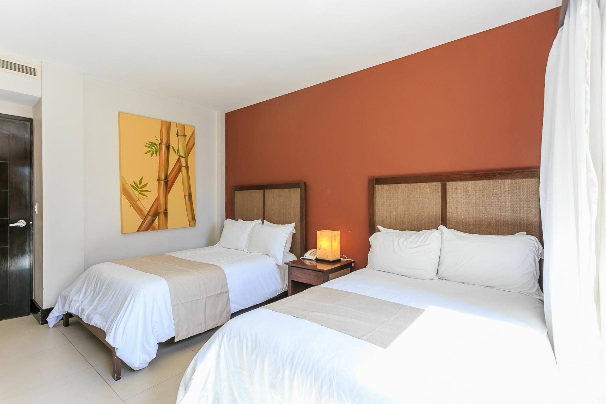 Exclusive Aldea Thai Apartment *